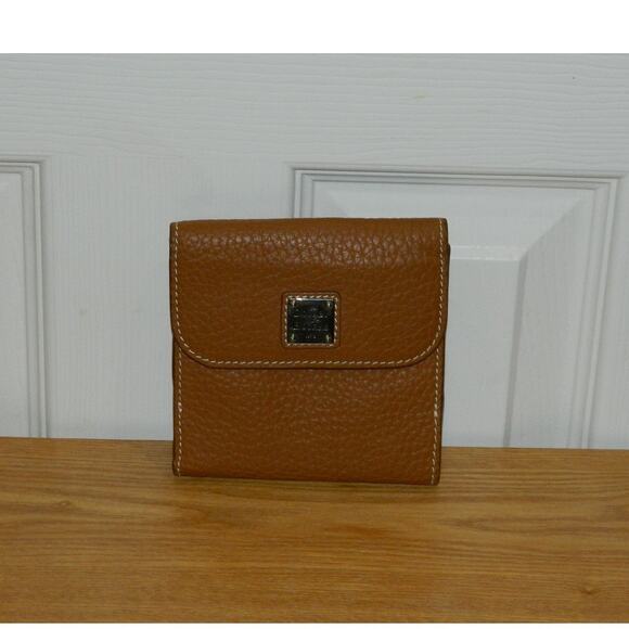 Dooney and Bourke Light Brown Leather Wallet - Picture 2 of 7